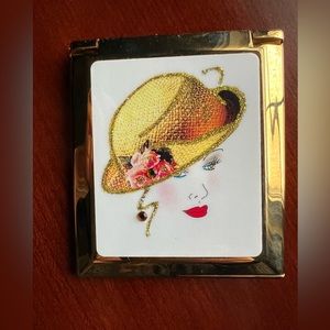 Beautiful Art Deco mirror for your handbag